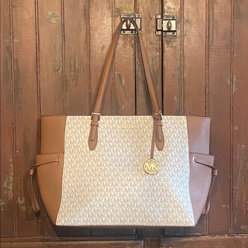 Michael Kors Large "Gilly" Drawstring Travel Tote Vanilla